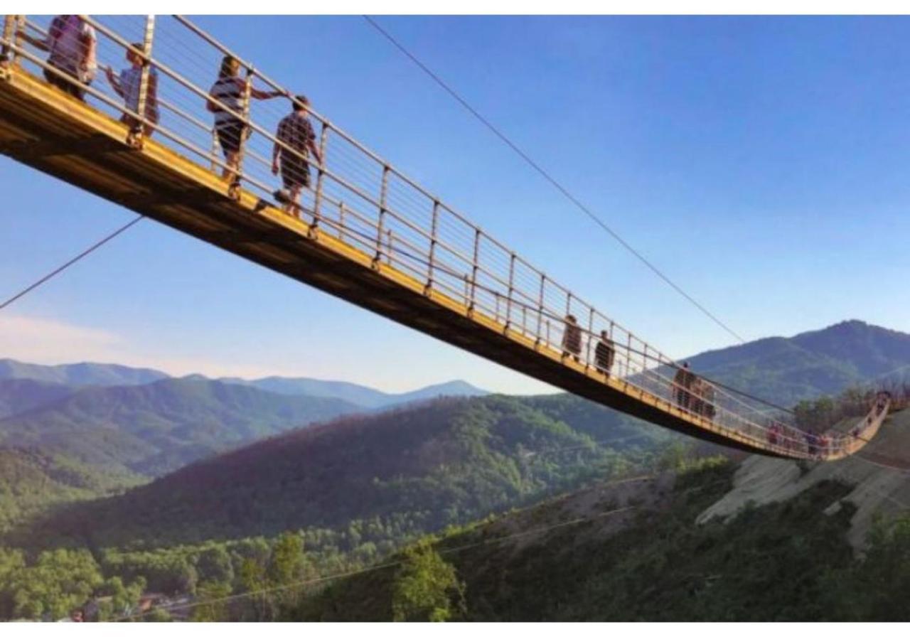 Wow Views!!-Mountain Escape-Outdoor Pool-Close To Downtown-Wifi-Cable-Private Balcony Gatlinburg Exteriér fotografie